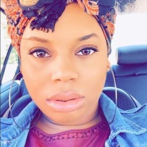 Meet your Posher, Janessa